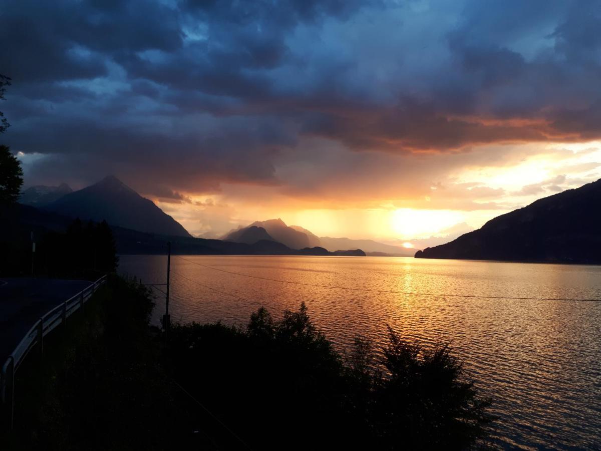 Berner Oberland Am Thunersee Därligen 外观 照片